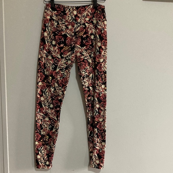 LuLaRoe Other - LuLaRoe Kids Leggings - Floral Black and Red